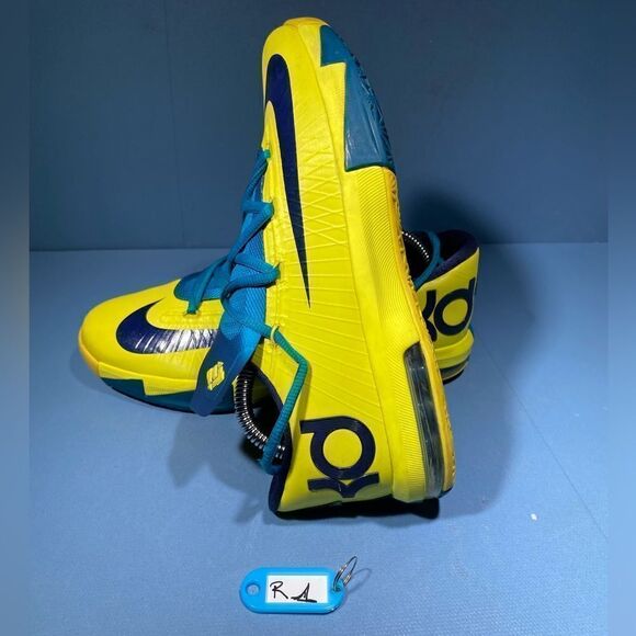 Nike KD Yellow Blue Basketball Shoe Size 6Y599477-700 - Main Image